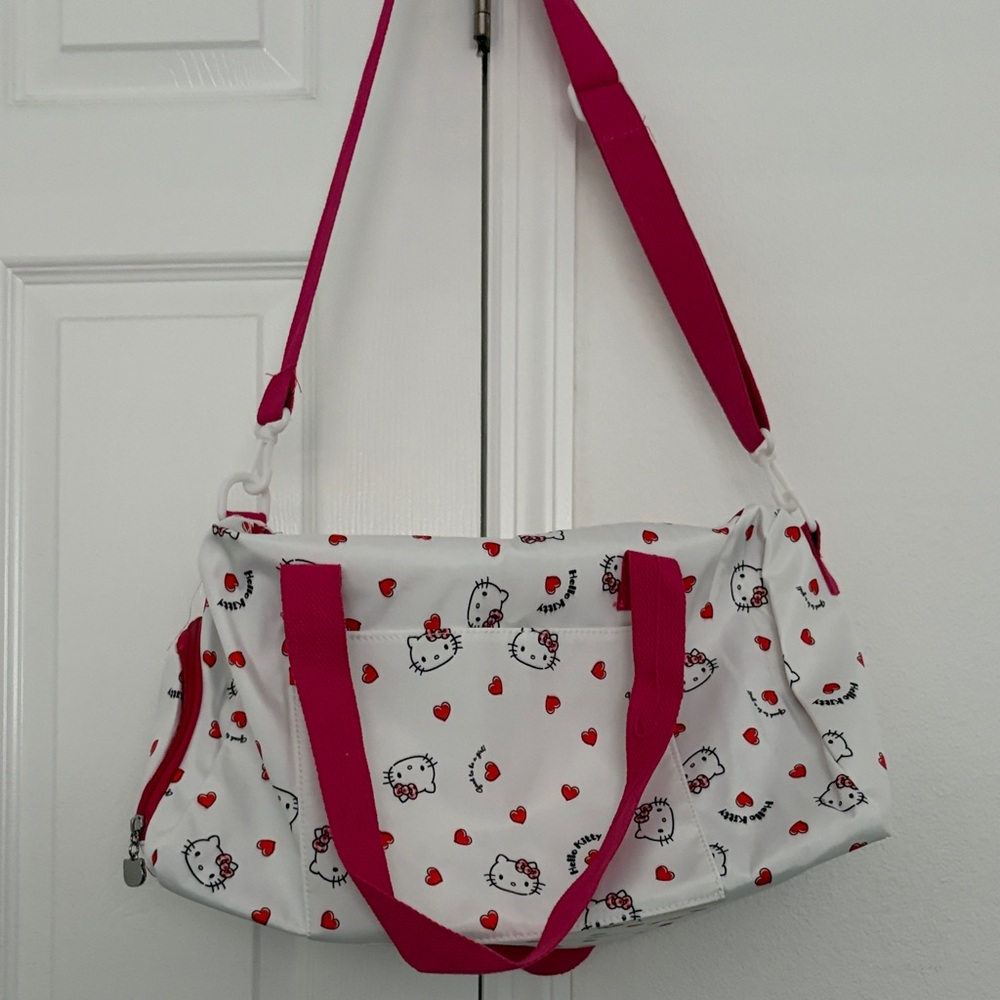 Hello Kitty Duffle Bag - White/ Hot pink